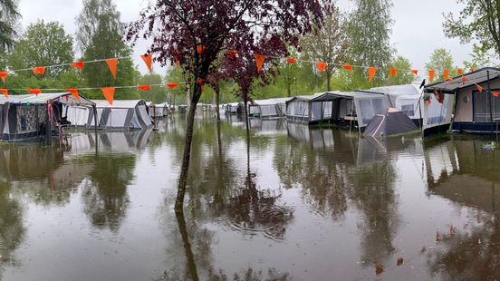 Foto: Vakantie weggespoeld, wateroverlast op camping