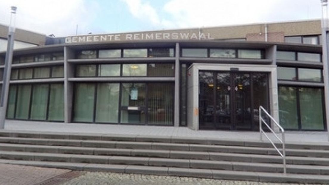 Inwoners Reimerswaal naar kledingbank Middelburg