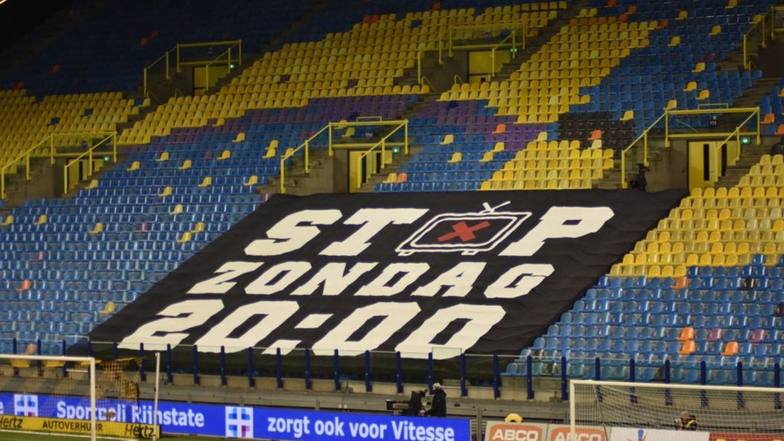 De fans van Vitesse zijn tegen zondagavondwedstrijden