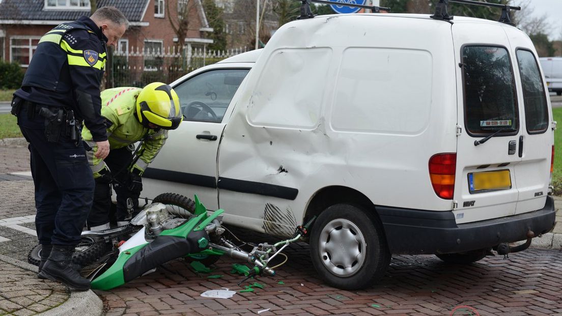 Jongen op crossmotor gewond in Wateringen
