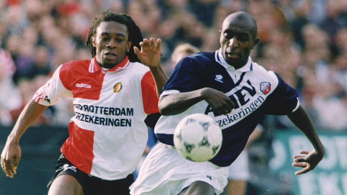 Vierklau (rechts) anno 1994 in het shirt van FC Utrecht.