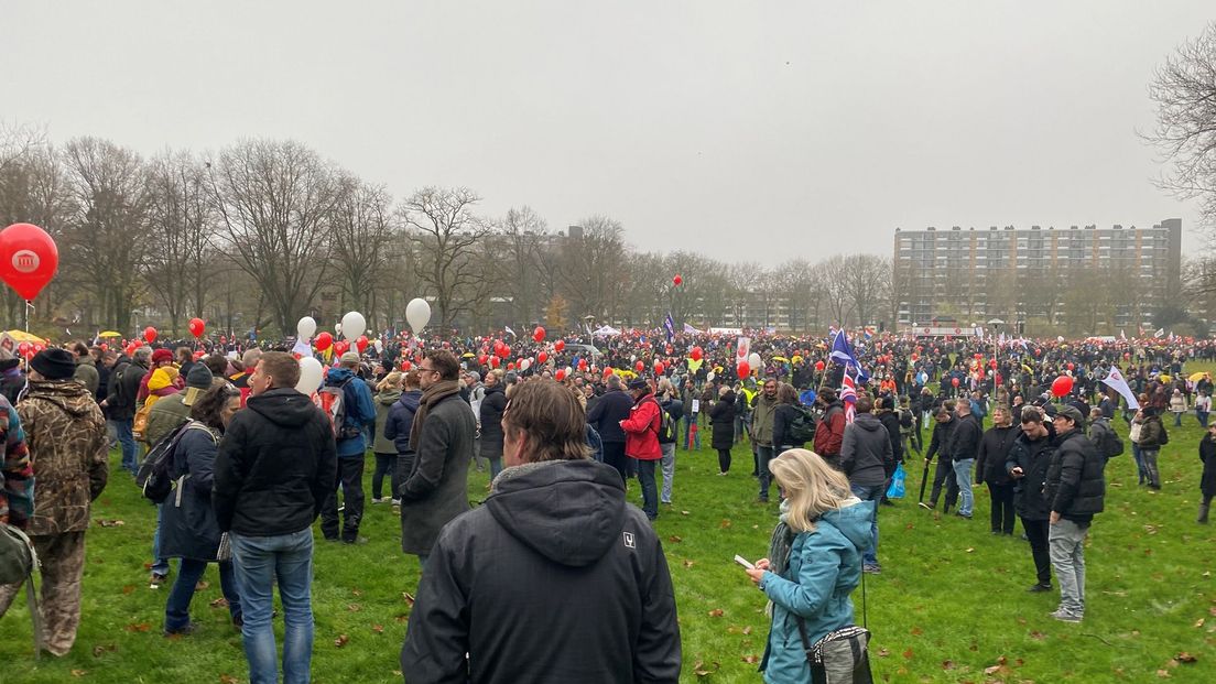 De demonstranten verzamelden zich in Park Transwijk
