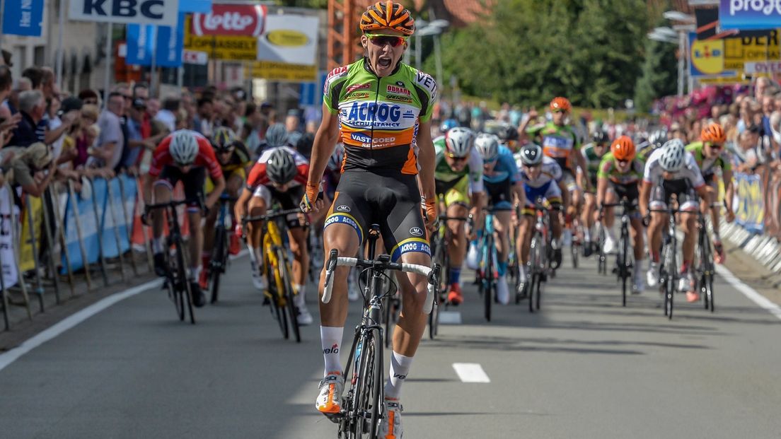 Timo de Jong wint Ronde van Vlaanderen