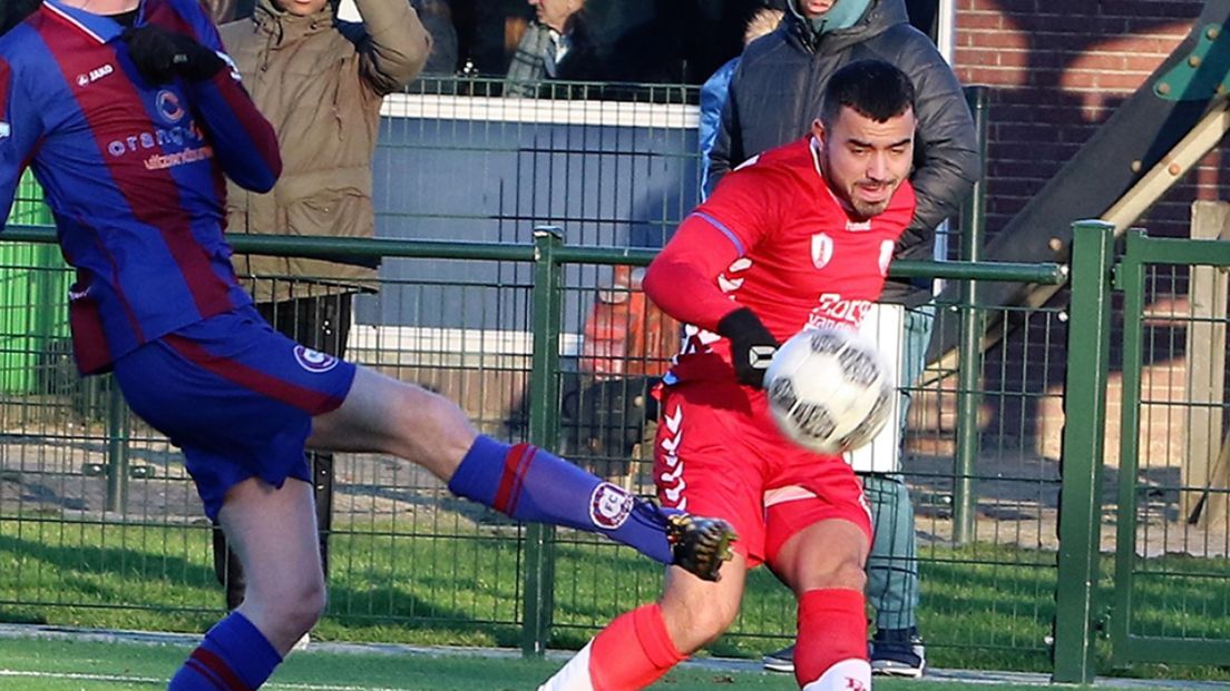 Tufan Özbozkurt maakte zijn debuut voor Jong FC Utrecht.