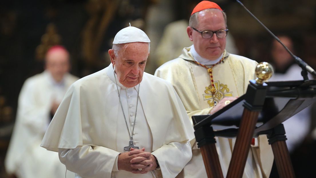 Paus Franciscus met Kardinaal Eijk (r) in 2016 in Rome.