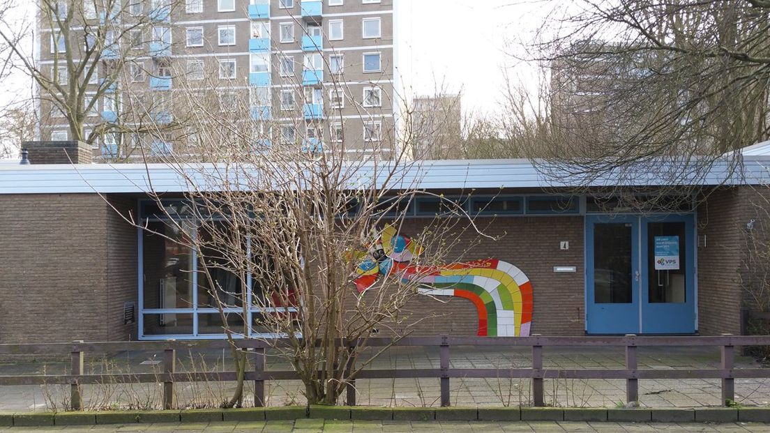 De inmiddels gesloopte kleuterschool aan de Narcislaan. | Foto Omroep West