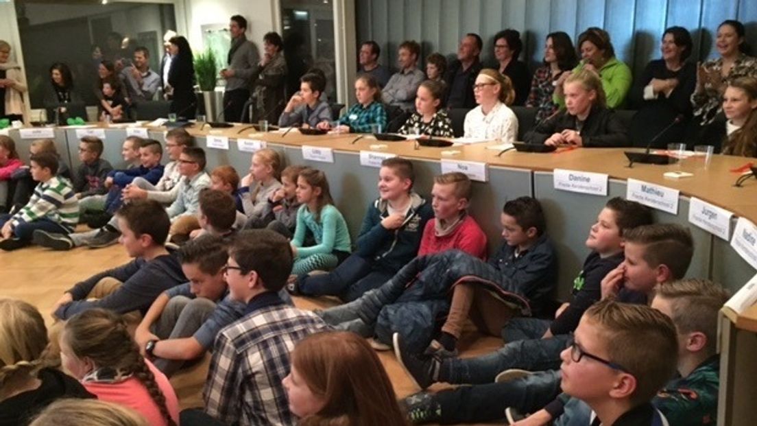 Kinderen hakken knopen door in gemeenteraad Reimerswaal
