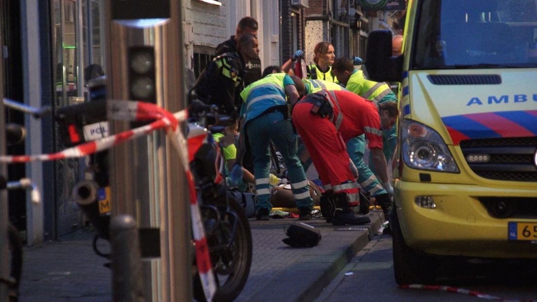 Schietpartij op de Herenstraat in Den Haag, één man overleden