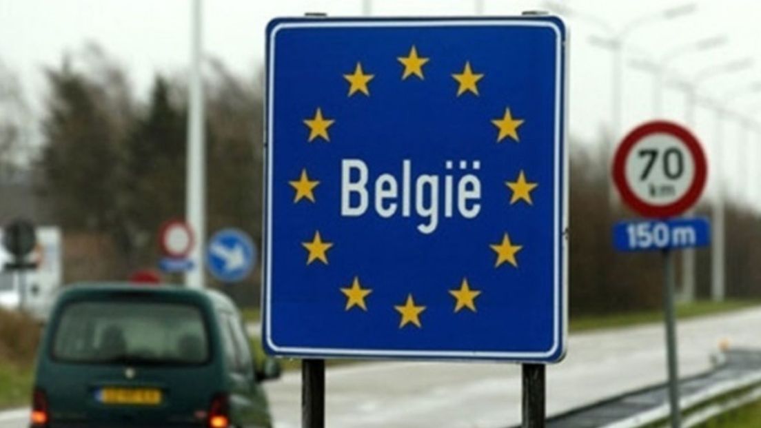 Sluis bezorgt paspoorten in Vlaanderen