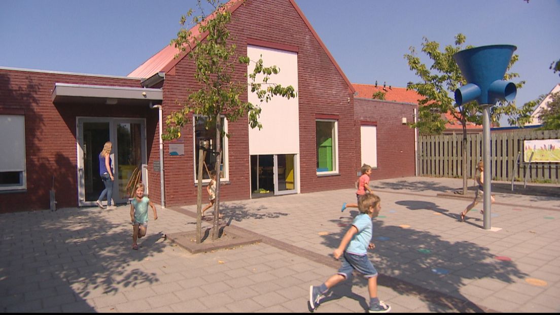 ​Samen naar school in Zuidzande (video)