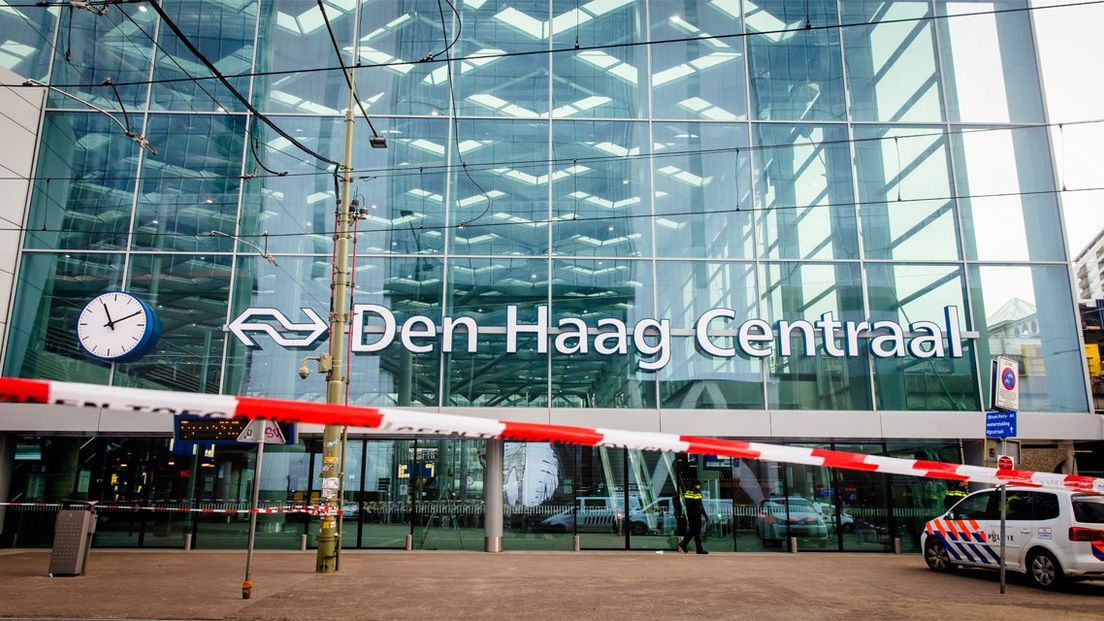Den Haag Centraal is afgesloten door de zware storm