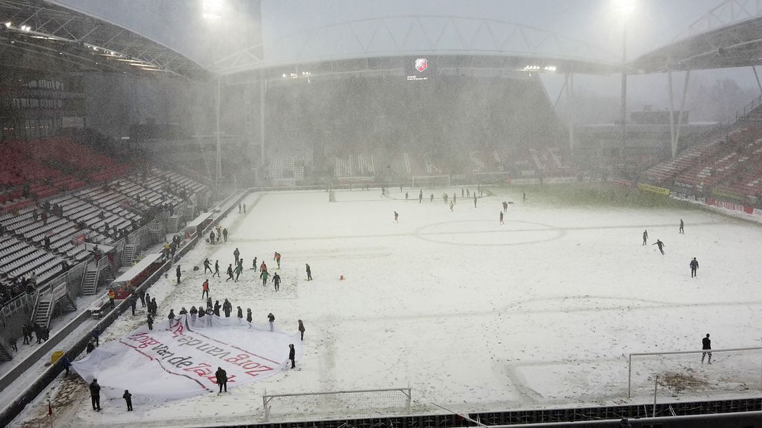 FC Utrecht - Feyenoord werd vorige maand afgelast vanwege sneeuw.