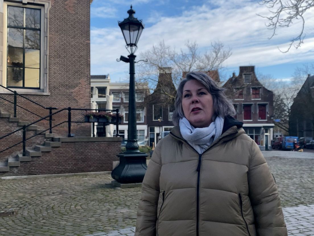 Saskia Beukman is een petitie gestart om monument voor Schiedamse heksenvervolging op Grote Markt te realiseren