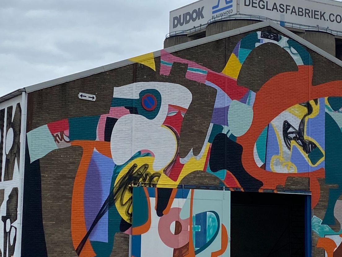 Post-graffiti in De Glasfabriek in Schiedam