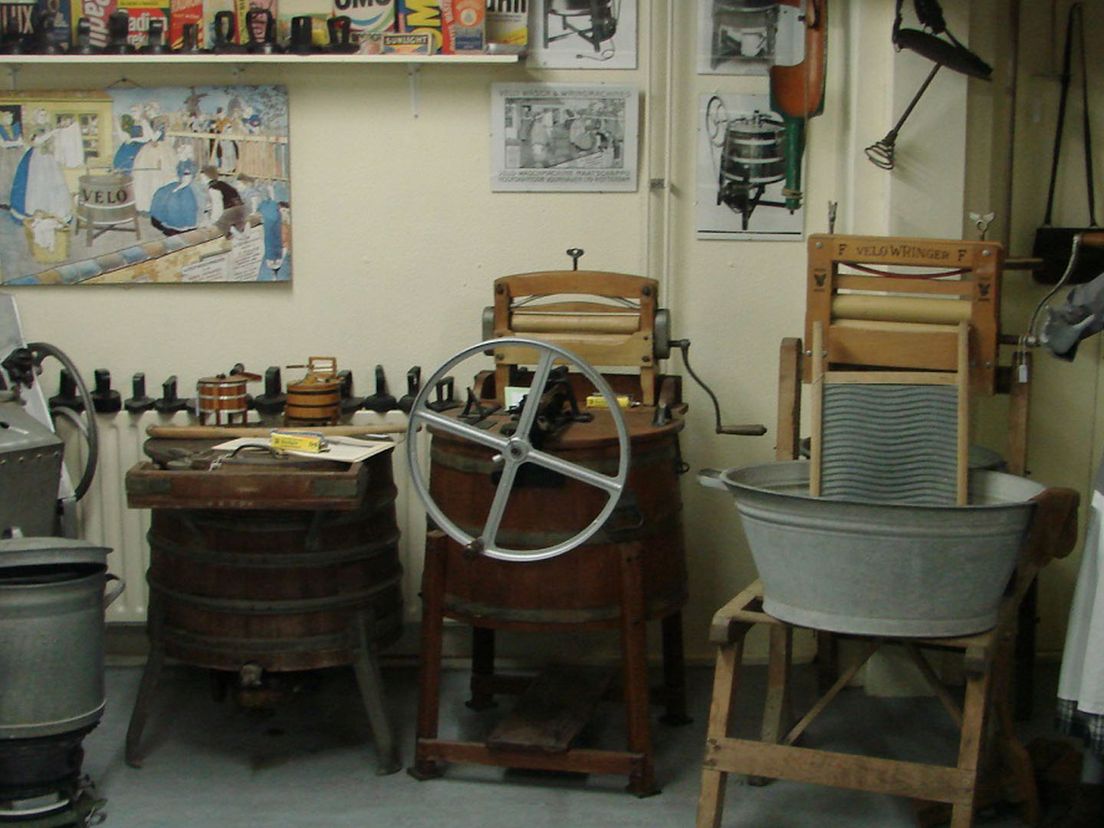 wasmachines van Velo bij de Historische Vereniging Barendrecht