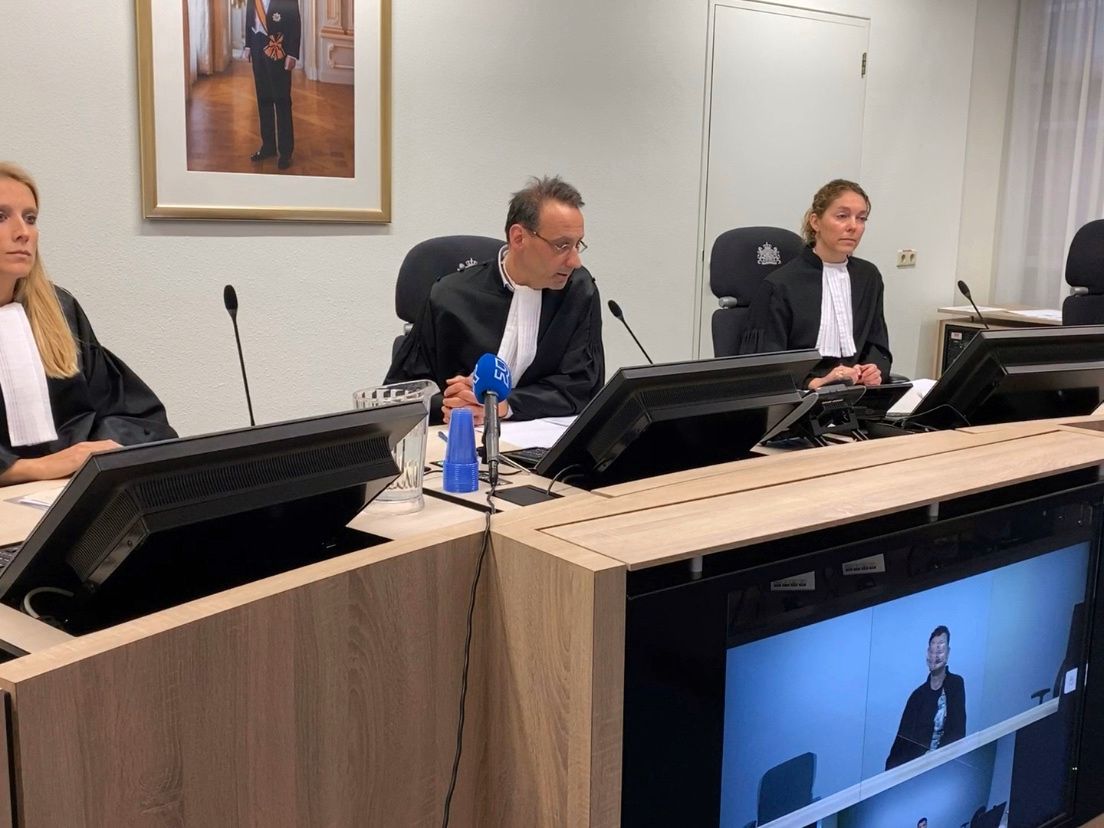 Rechtbank Rotterdam en telehoren met de verdachte