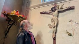 Zo kreeg het Christusbeeld in de kerk van Musselkanaal een nieuwe arm: 'Ik droomde er zelfs over'