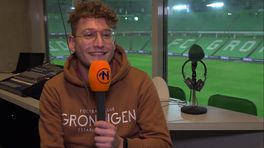 Speaker FC Groningen spreekt voor leeg stadion: 'Dit is heel apart'