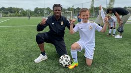 Real Madrid nodigt 11-jarige Ingairo uit voor stage: 'Moest bijna huilen'