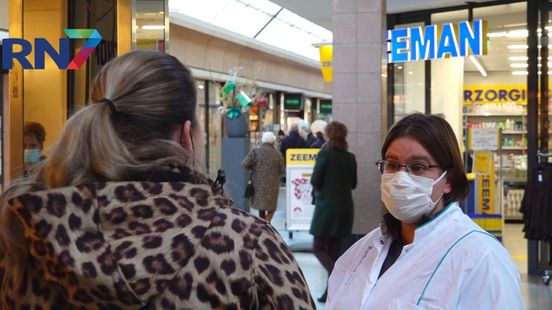 Radboud artsen de straat op om over vaccinatie te praten