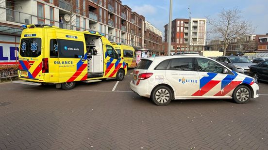 Fietsster gewond na aanrijding Zutphen, bestuurder rijdt door.