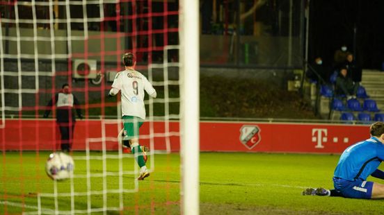 Eerste divisie: FC Dordrecht boekt grootste zege in bijna zes jaar tijd, Excelsior onderuit bij Jong PSV