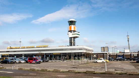Vluchten Rotterdam The Hague Airport vertraagd door zoekgeraakte koffer