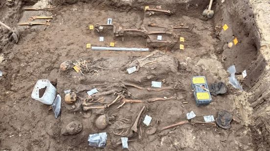 Vijftien graven gevonden bij werkzaamheden