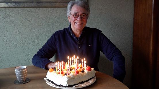 Foto: Wicher viert zijn 18e verjaardag, maar is 72 jaar